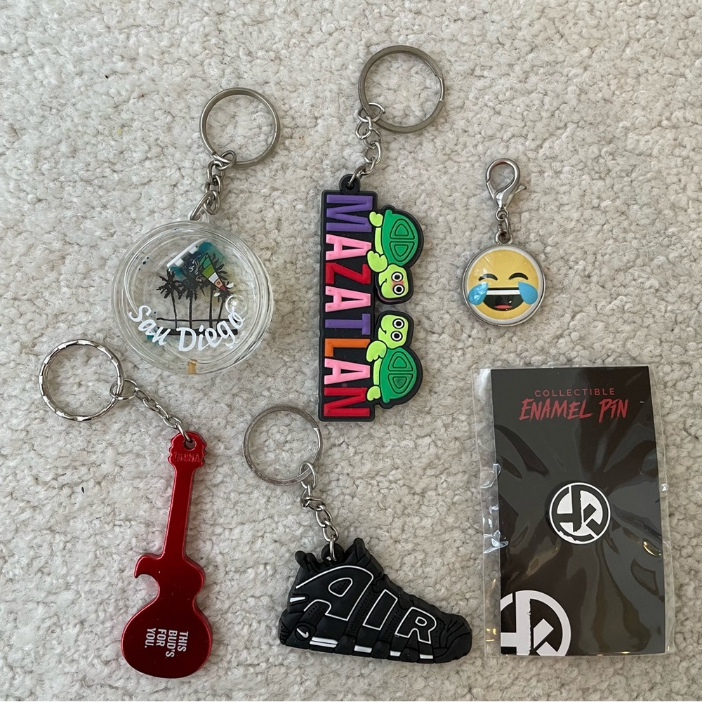 Colorful Keychains and a Pin Bundle (6)